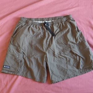 Columbia shorts XL